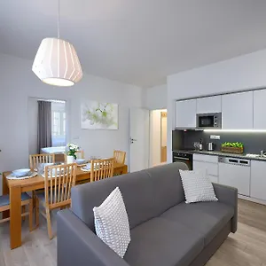 Downtown Belohorska Apartment Prague
